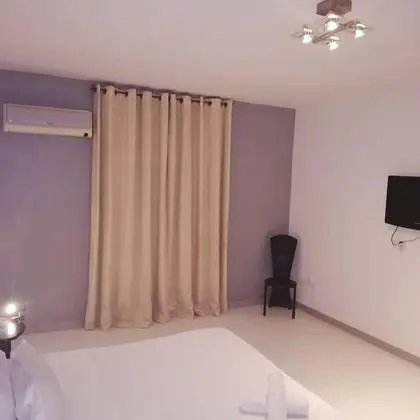 Tek Büyük Yataklı Oda