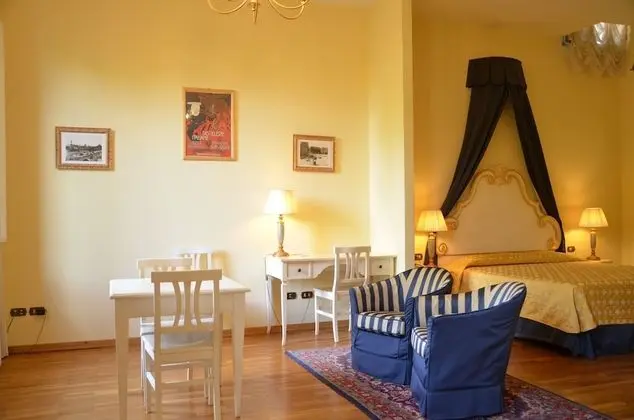 Junior Süit, Küçük Mutfak, Executive Katı