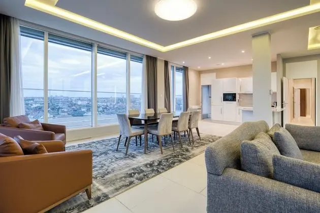Panoramic Çatı Katı Süiti (Penthouse)