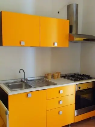 Stüdyo, Bahçe Manzaralı