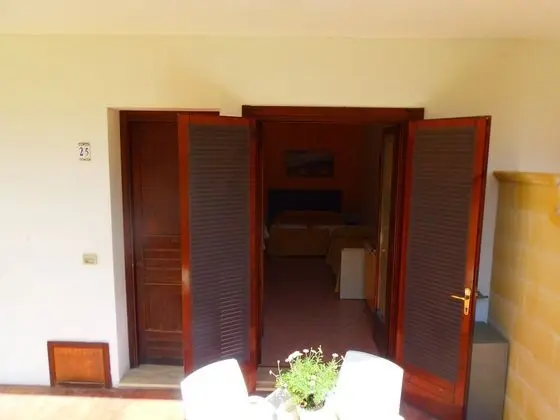 Stüdyo, Bahçe Manzaralı