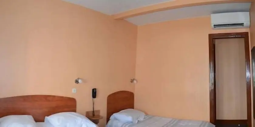 Üç Kişilik Oda, Küçük Mutfak