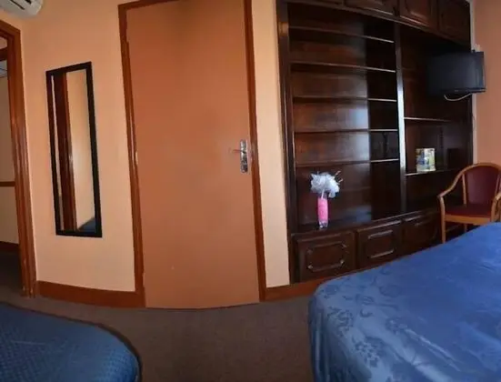 Üç Kişilik Oda, Küçük Mutfak