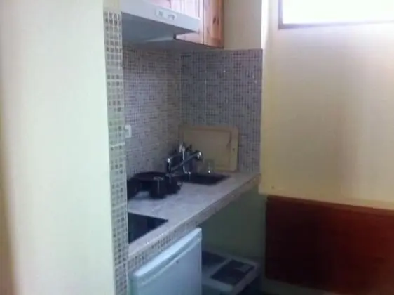 Üç Kişilik Oda, Küçük Mutfak