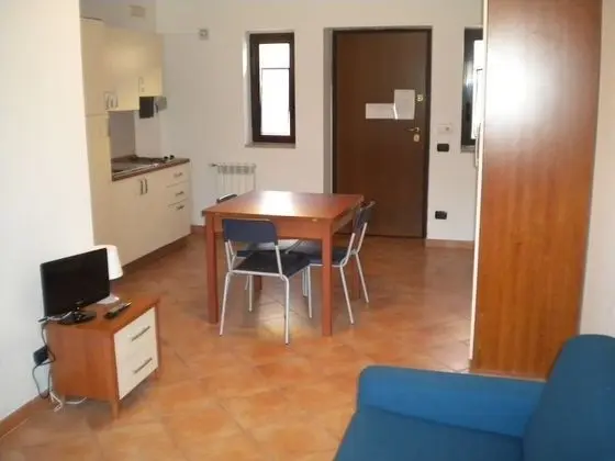 İki Ayrı Yataklı Oda, Küçük Mutfak