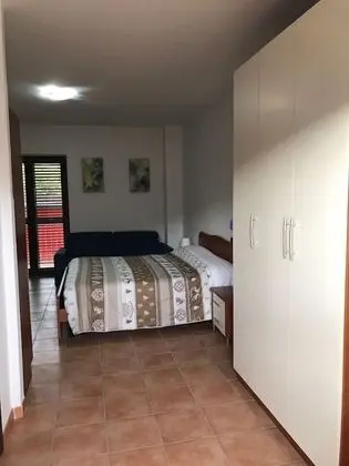 Tek Büyük Yataklı Oda, Küçük Mutfak