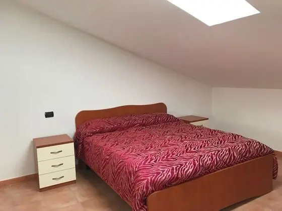 Tek Büyük Yataklı Oda, Küçük Mutfak