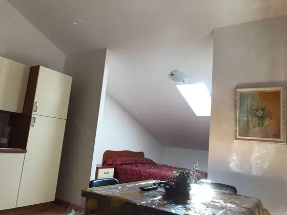 Üç Kişilik Oda, Küçük Mutfak