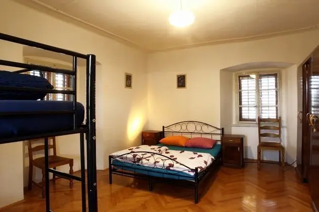 Dört Kişilik Oda, Ortak Banyo