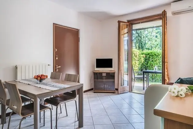 Apart Daire, 1 Yatak Odası, Avlu Manzaralı