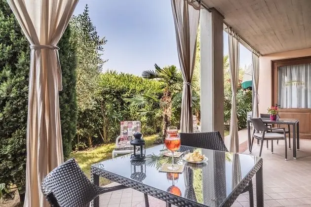 Apart Daire, 1 Yatak Odası, Avlu Manzaralı