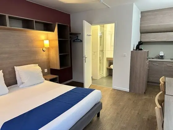 Standard Stüdyo, Küçük Mutfak