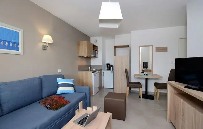 Standard Stüdyo (Escapade)