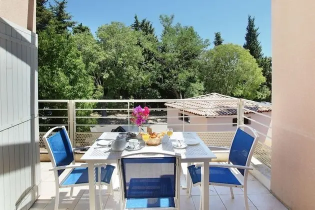 Standard Stüdyo (Escapade)