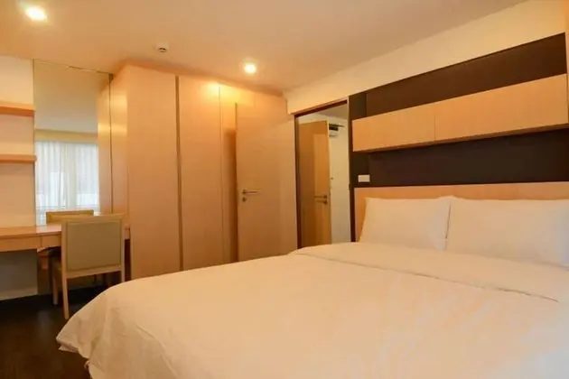 1-Bedroom Apartment