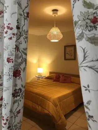 Apart Daire, Birden Çok Yatak (semi-basement level)