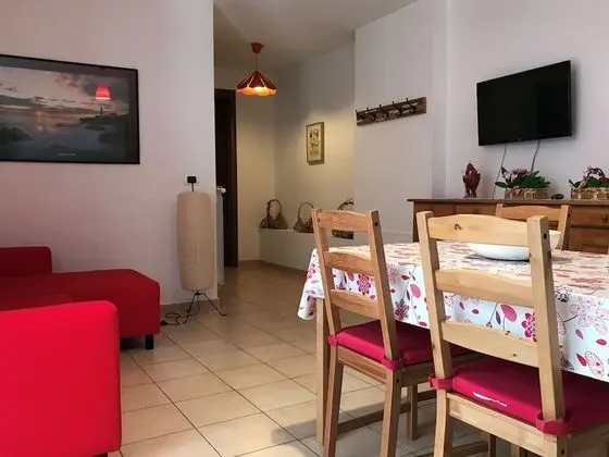 Apart Daire, Birden Çok Yatak (semi-basement level)
