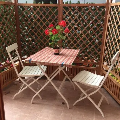 Apart Daire, Birden Çok Yatak (semi-basement level)