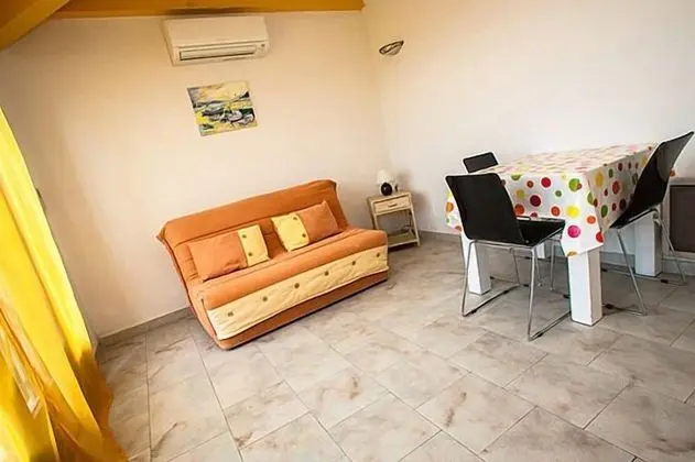 Stüdyo, Banyolu/Duşlu