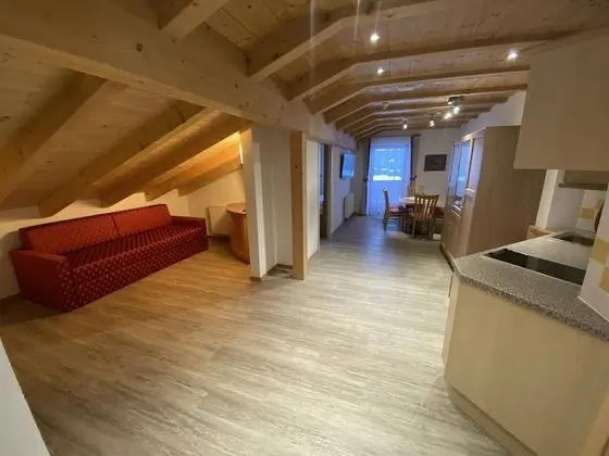 Suite Sella-Turret