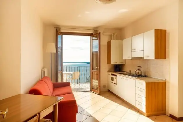 Superior Apart Daire, 2 Yatak Odası, Göl Manzaralı