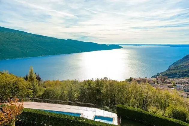 Superior Apart Daire, 2 Yatak Odası, Göl Manzaralı