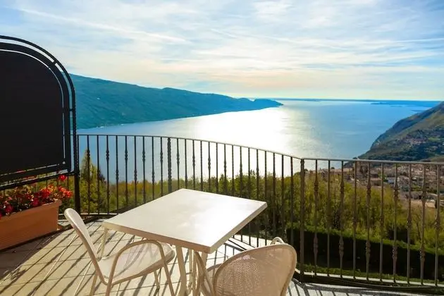 Superior Apart Daire, 2 Yatak Odası, Göl Manzaralı