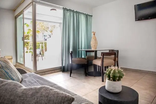 Appartement 4 personnes - 1 chambre - Terrasse - Côté piscine