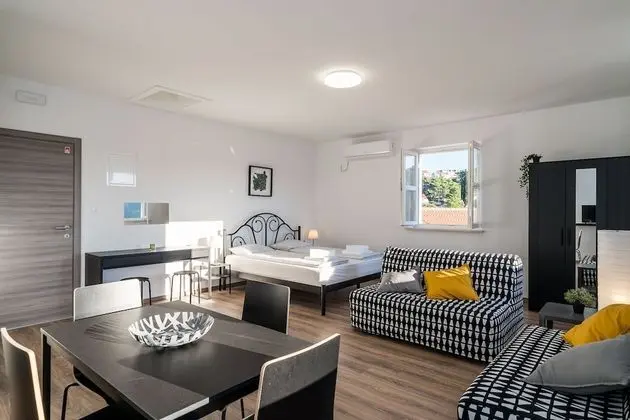 Stüdyo (Superior Studio Apartment)