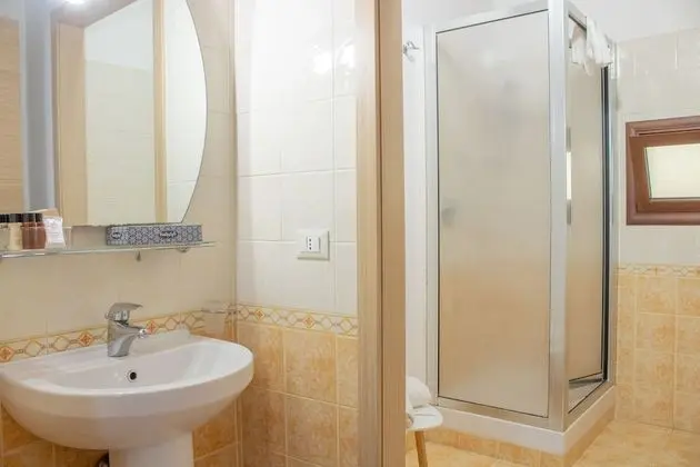 Comfort Tek Büyük veya İki Ayrı Yataklı Oda, Banyolu/Duşlu, Şehir Manzaralı