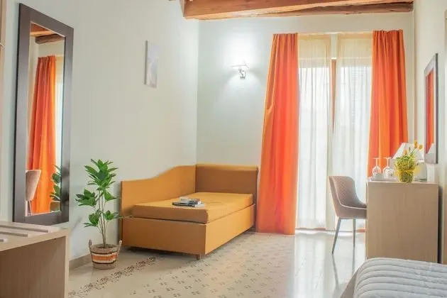 Junior Üç Kişilik Oda, Şehir Manzaralı