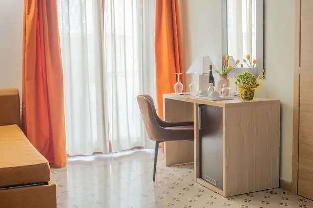 Junior Üç Kişilik Oda, Şehir Manzaralı