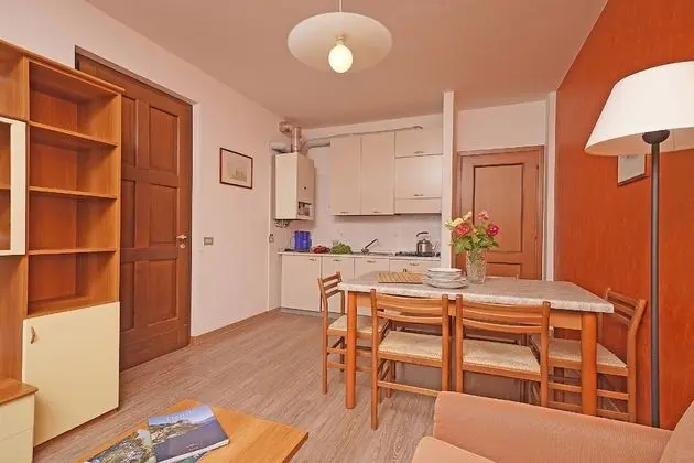 Superior Apart Daire, 2 Yatak Odası, Göl Manzaralı