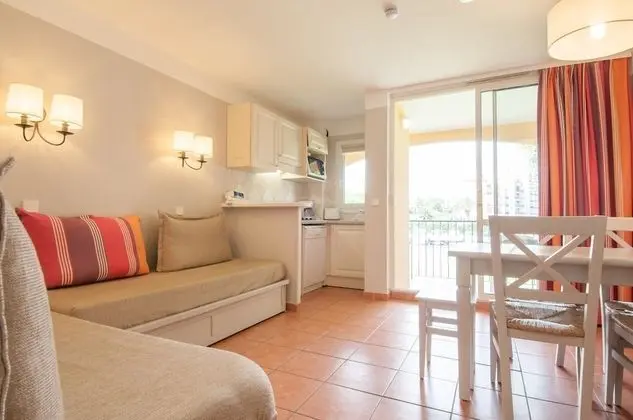 Apart Daire, 2 Yatak Odası, Balkon