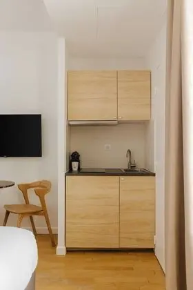 Stüdyo, Avlu Manzaralı