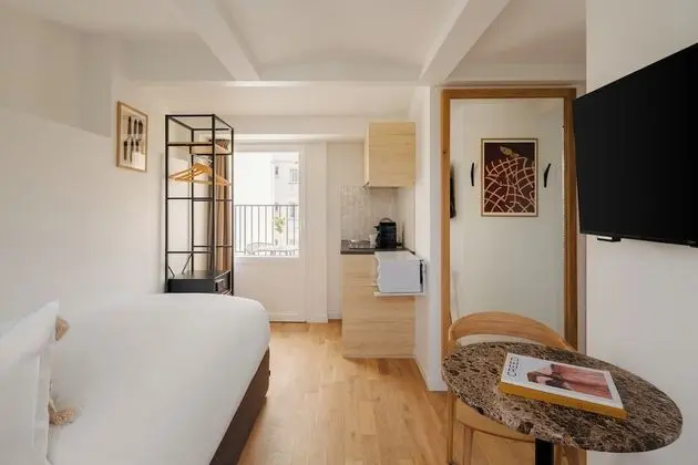 Stüdyo, Balkon