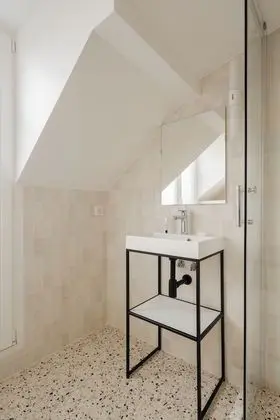 Stüdyo, Balkon