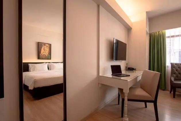 Premier King Room