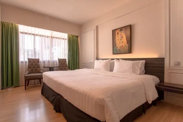 Premier King Room