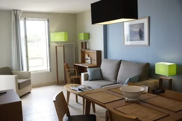 Apart Daire, 1 Yatak Odası, Kısmi Deniz Manzaralı