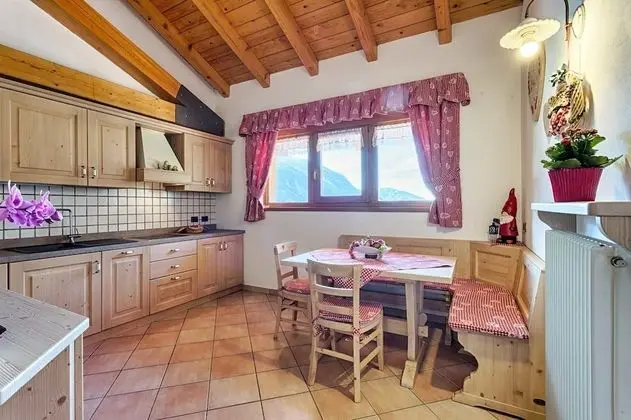 Apart Daire, Bahçe Manzaralı