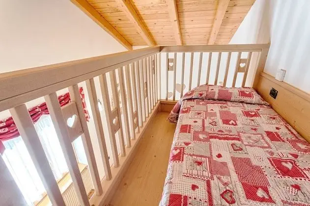 Apart Daire, Göl Manzaralı