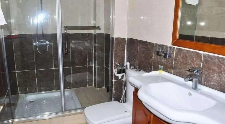 Superior Tek Büyük Yataklı Oda