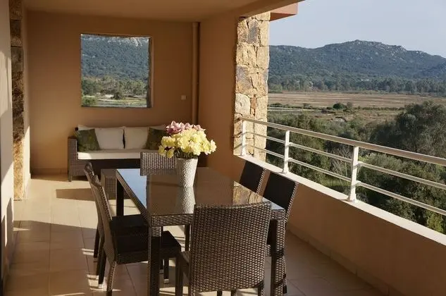 Comfort Apart Daire, 2 Yatak Odası, Teras, Bahçeli