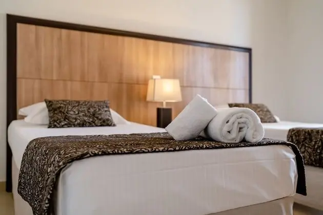 Comfort Apart Daire, 2 Yatak Odası, Teras, Havuz Manzaralı