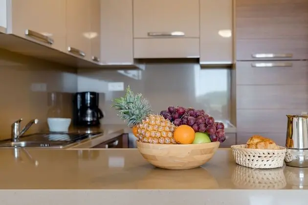 Comfort Apart Daire, 2 Yatak Odası, Teras, Havuz Manzaralı
