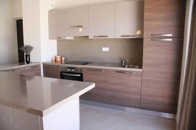 Comfort Apart Daire, 2 Yatak Odası, Teras, Havuz Manzaralı