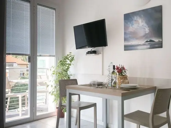 Stüdyo, Balkon, Kısmi Deniz Manzaralı