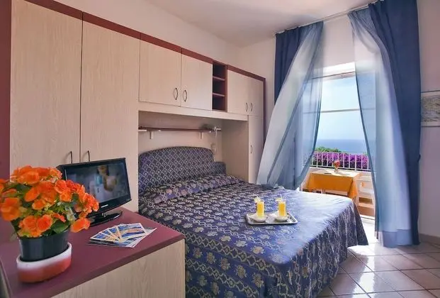 Deluxe Tek Büyük Yataklı Oda, Deniz Manzaralı