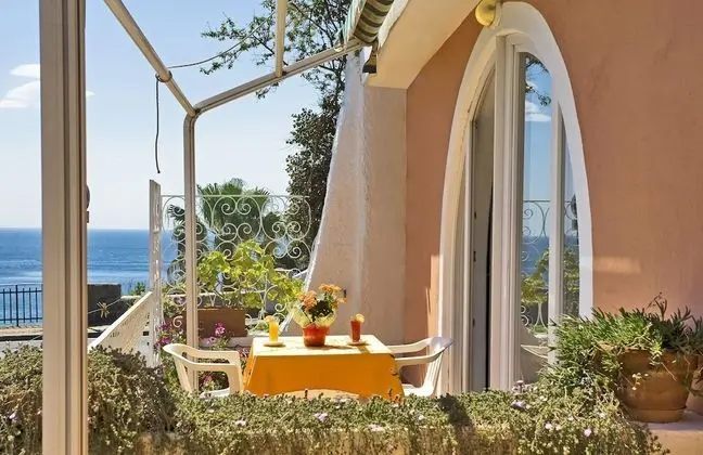Deluxe Tek Büyük Yataklı Oda, Deniz Manzaralı